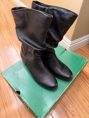 Unused East 5th Black Boots with Box Label Featuring Slouchy Boot Illustration